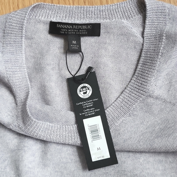 Banana Republic Men's Merino Wool Sweater - Size M - NWT - Picture 6 of 6